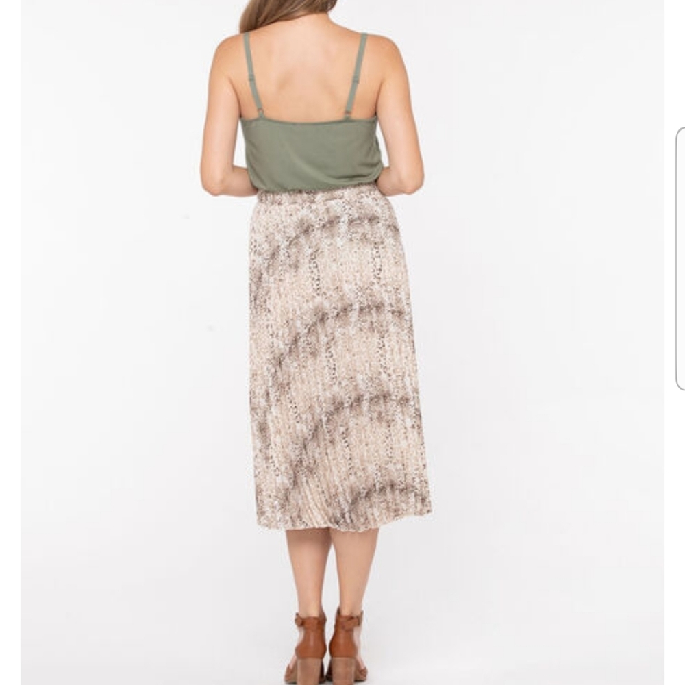 PLUS SIZE XXL SKIRT - Picture 3 of 7